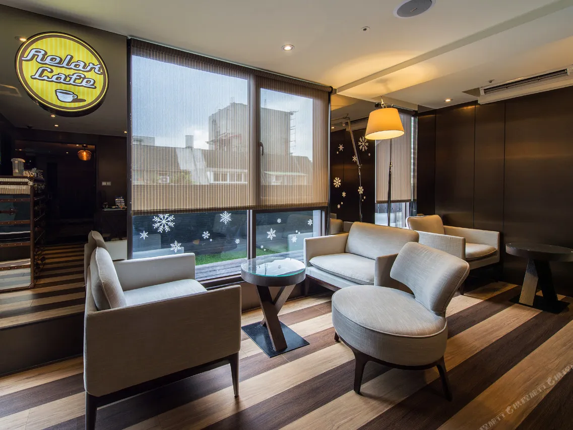 Hotel Relax — rooms and atmosphere