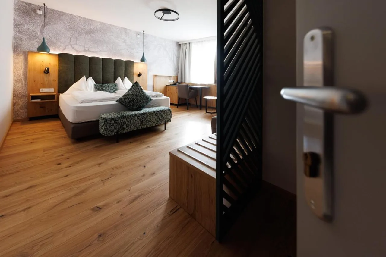 Hotel Restaurant zur Post — ภาพห้องพักและบรรยากาศ
