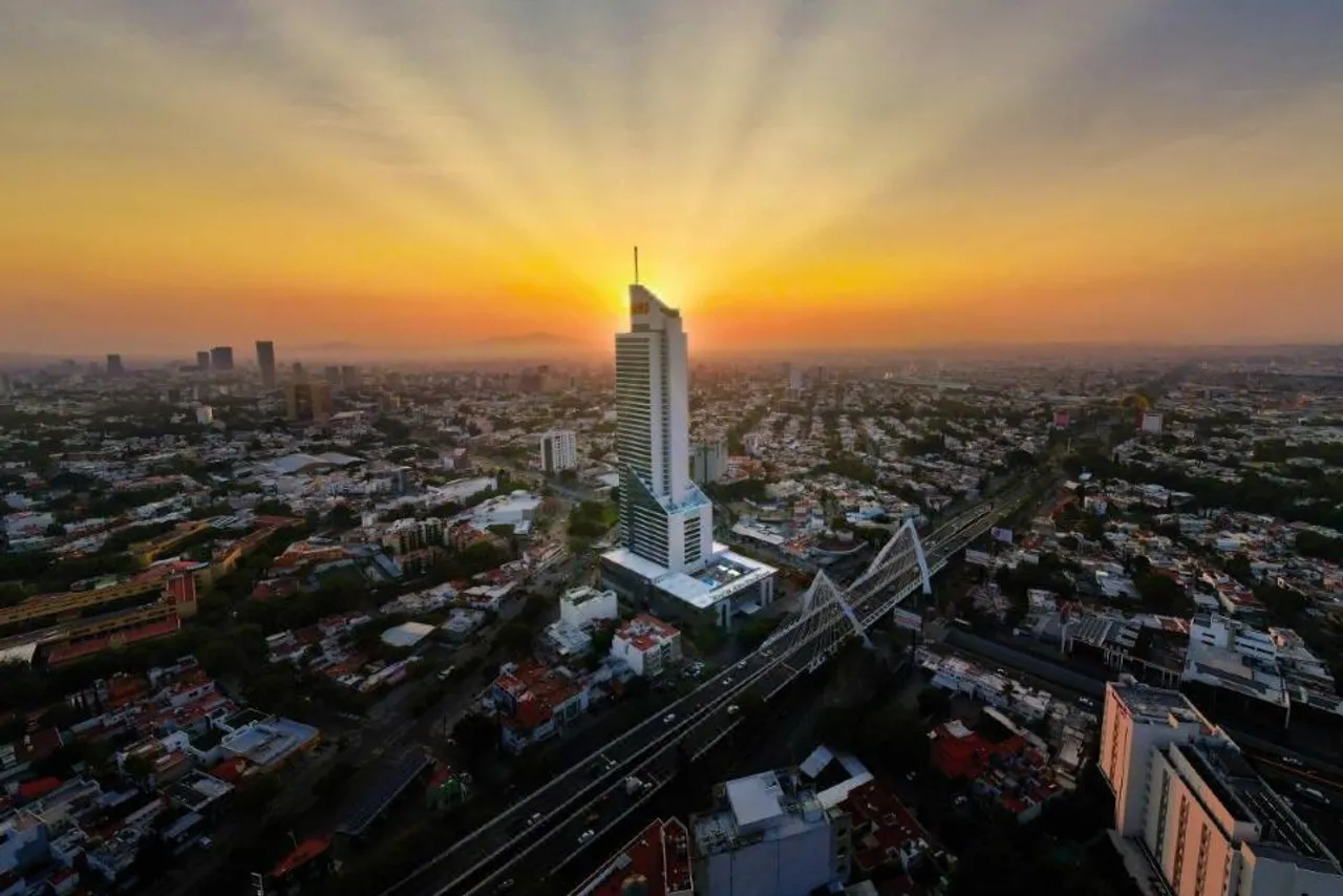 Hotel Riu Plaza Guadalajara — ภาพห้องพักและบรรยากาศ