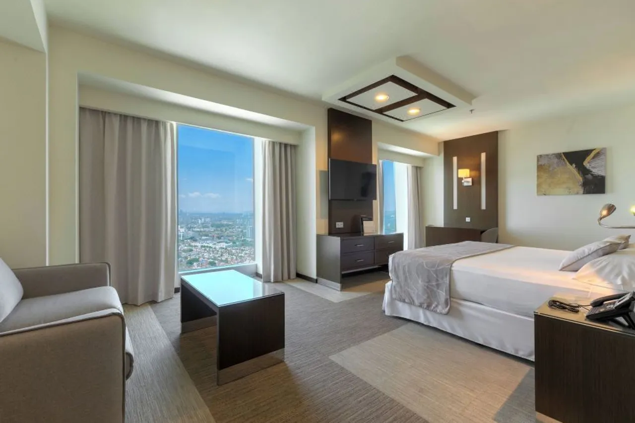 Hotel Riu Plaza Guadalajara — ภาพห้องพักและบรรยากาศ