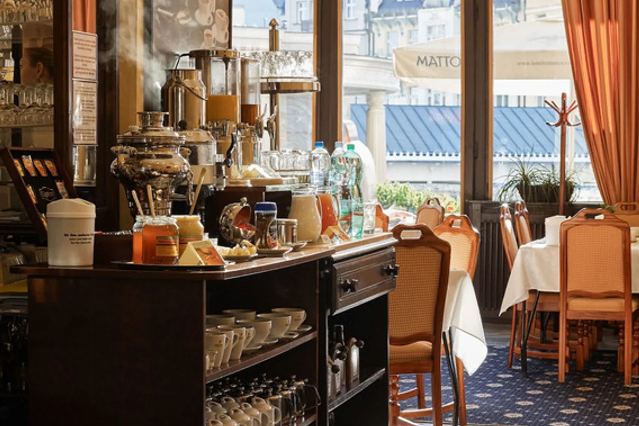 Hotel Romance Puškin — ภาพห้องพักและบรรยากาศ