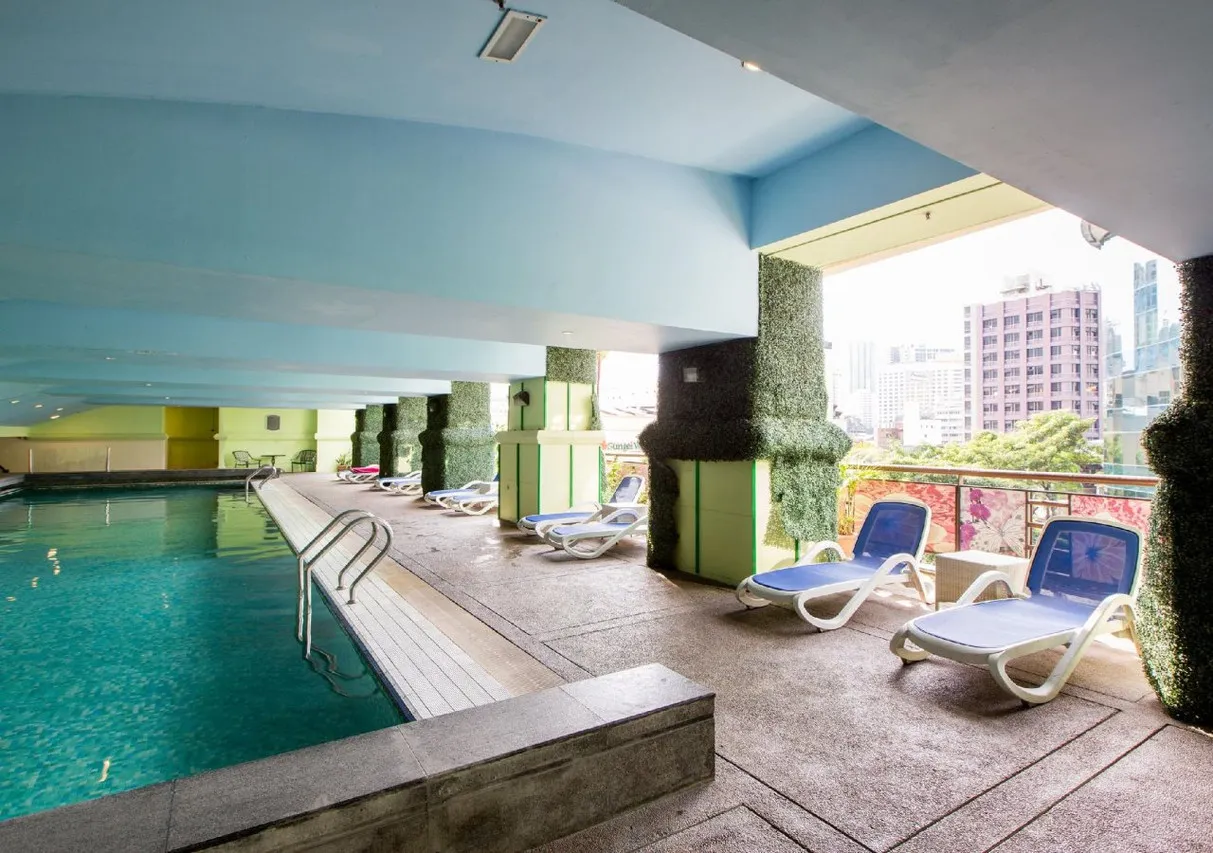 Hotel Royal Kuala Lumpur — rooms and atmosphere