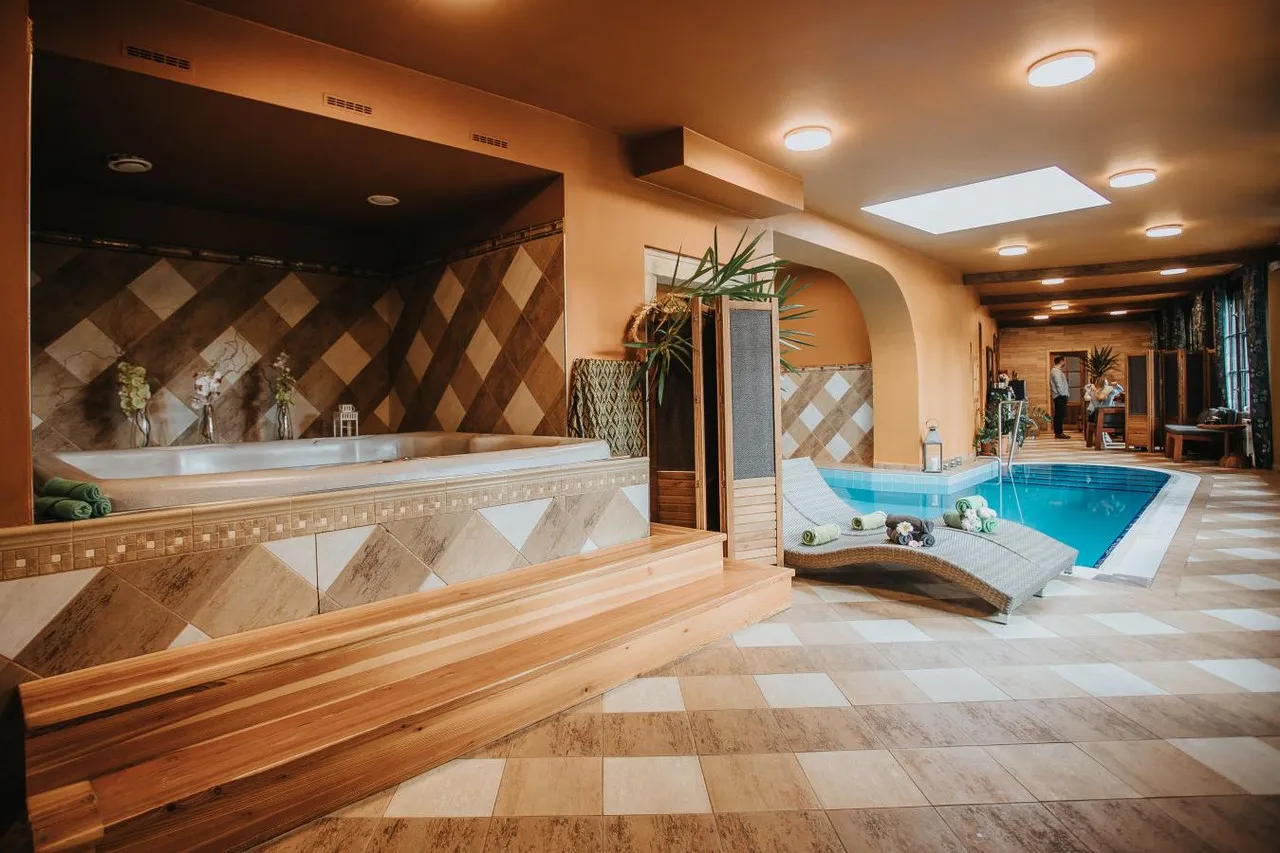 Hotel Ruze & Wellness — rooms and atmosphere