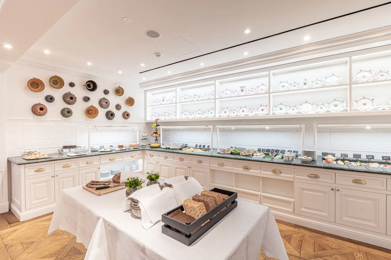 Hotel Sacher Salzburg — rooms and atmosphere