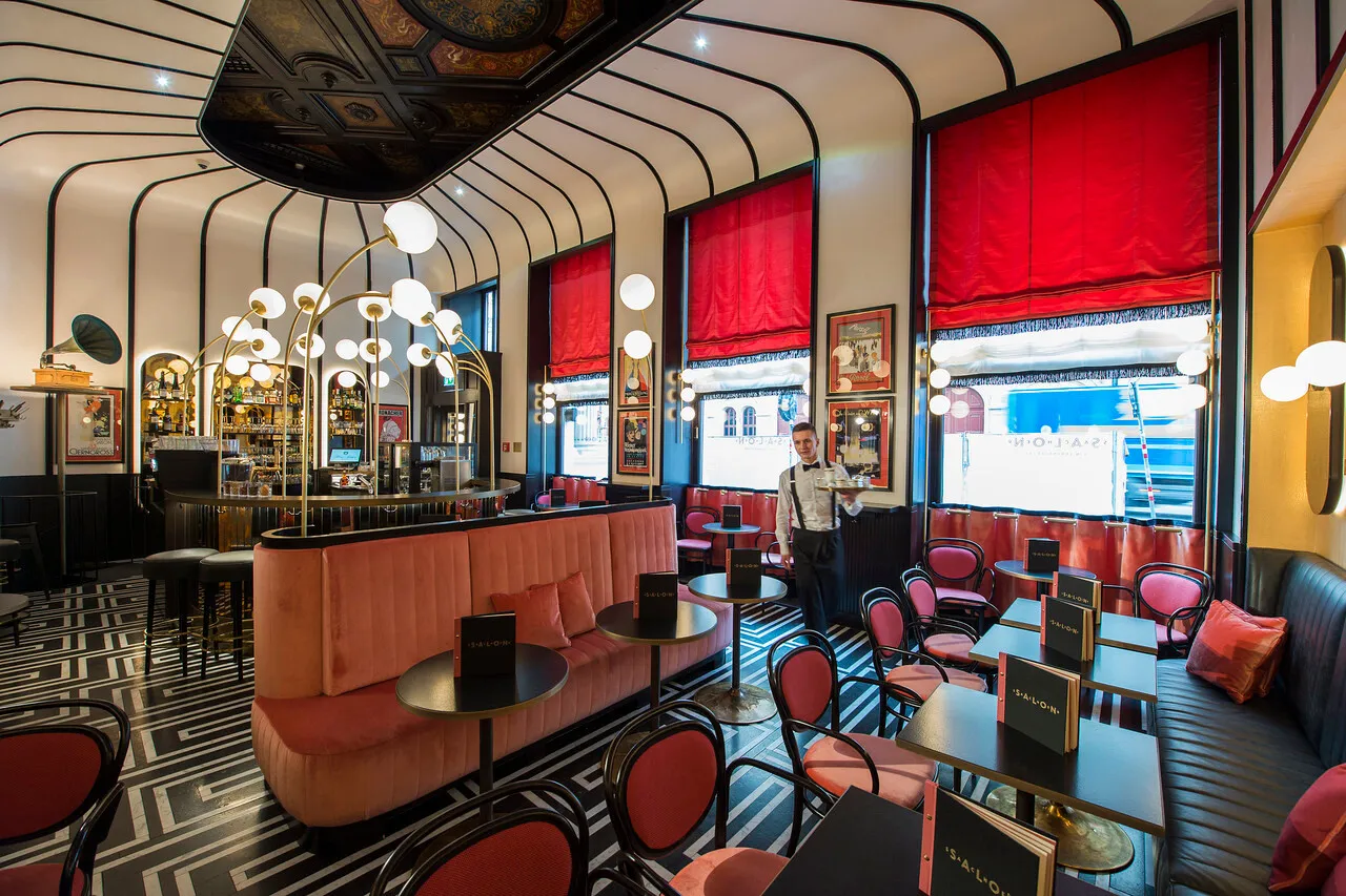 Hotel Sacher Wien — rooms and atmosphere