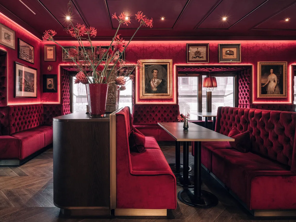 Hotel Sacher Wien — rooms and atmosphere