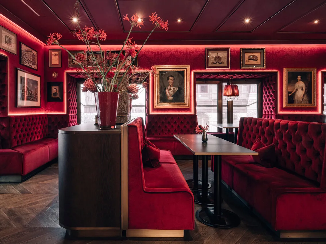 Hotel Sacher Wien — rooms and atmosphere