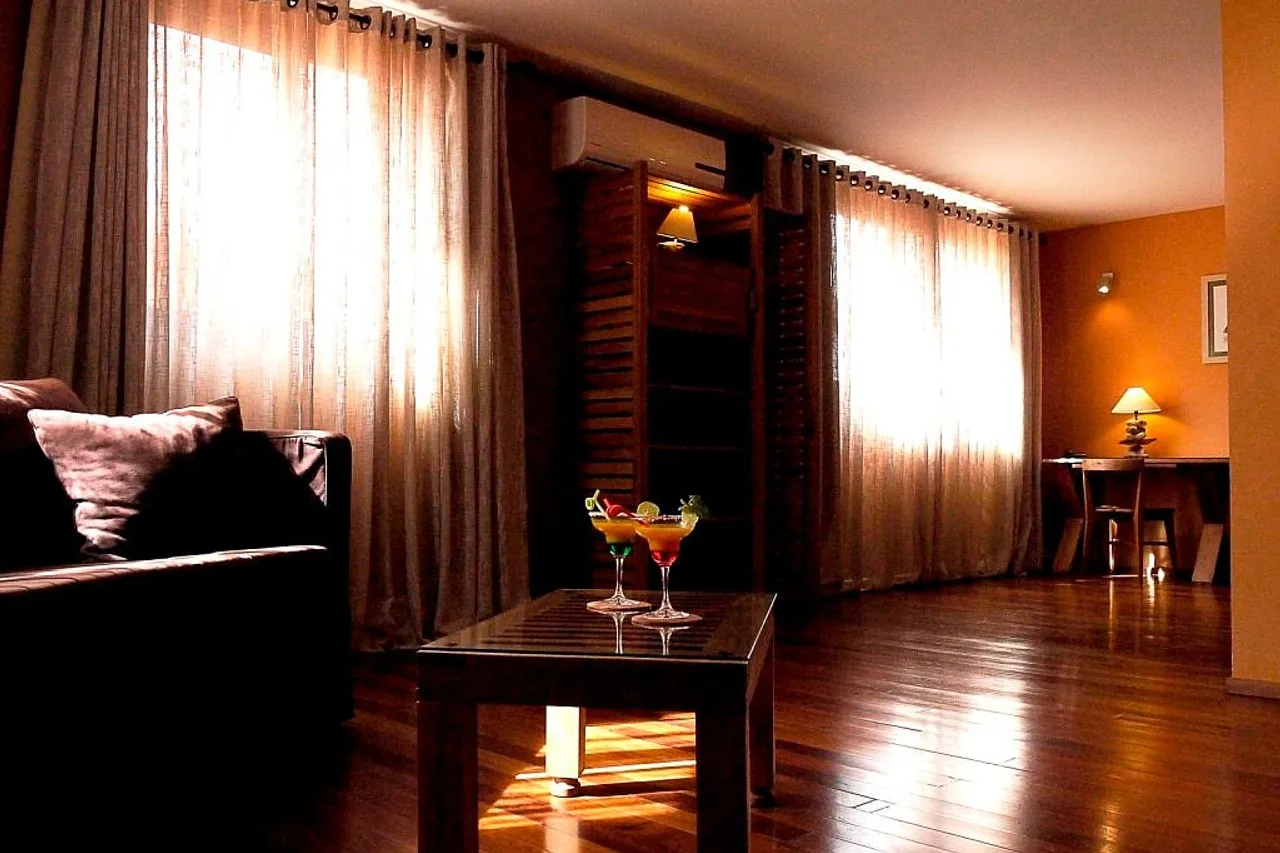 Hotel Sakamanga — ภาพห้องพักและบรรยากาศ