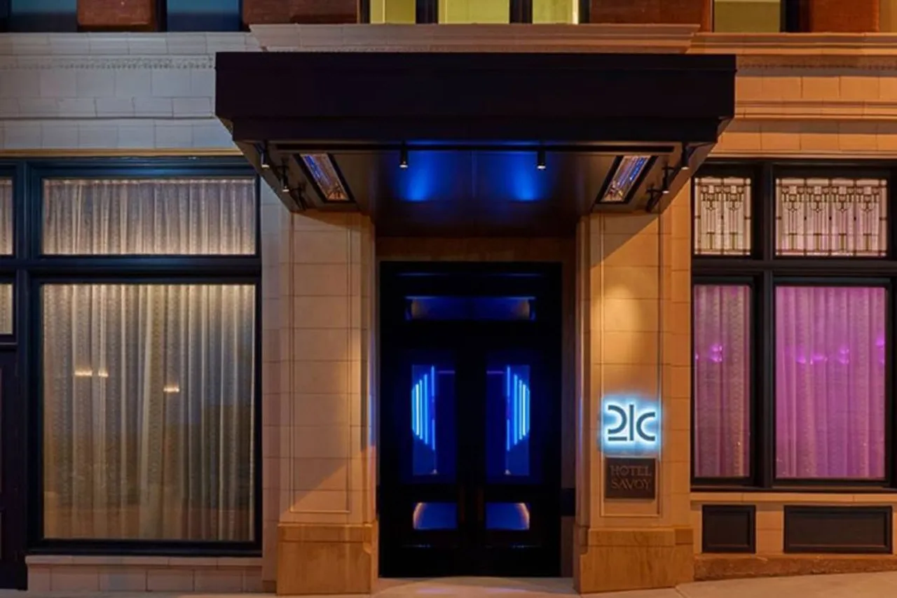 Hotel Savoy Kansas City, Tapestry Collection by Hilton — โรงแรมในแคนซัสซิตี