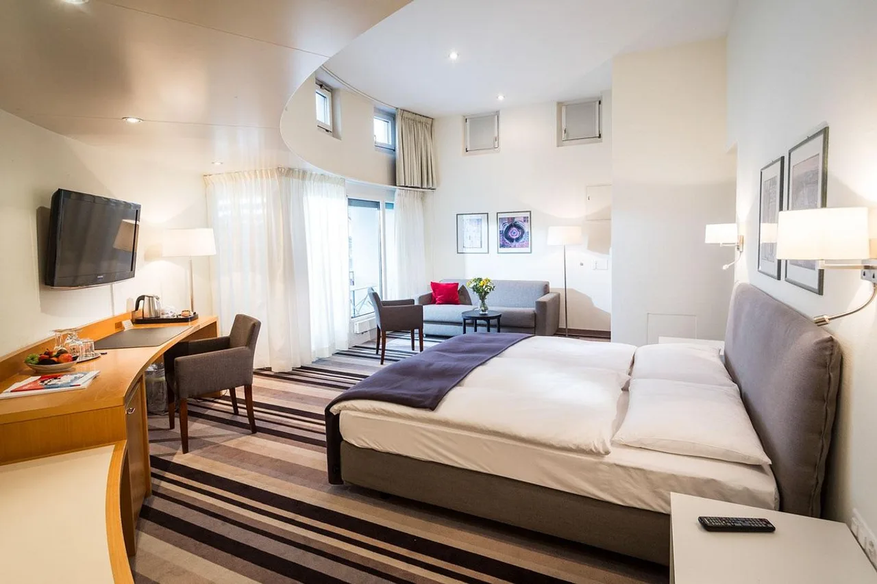 Hotel Schatzmann Triesen — ภาพห้องพักและบรรยากาศ