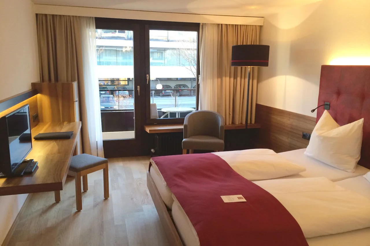 Hotel Schwärzler — ภาพห้องพักและบรรยากาศ