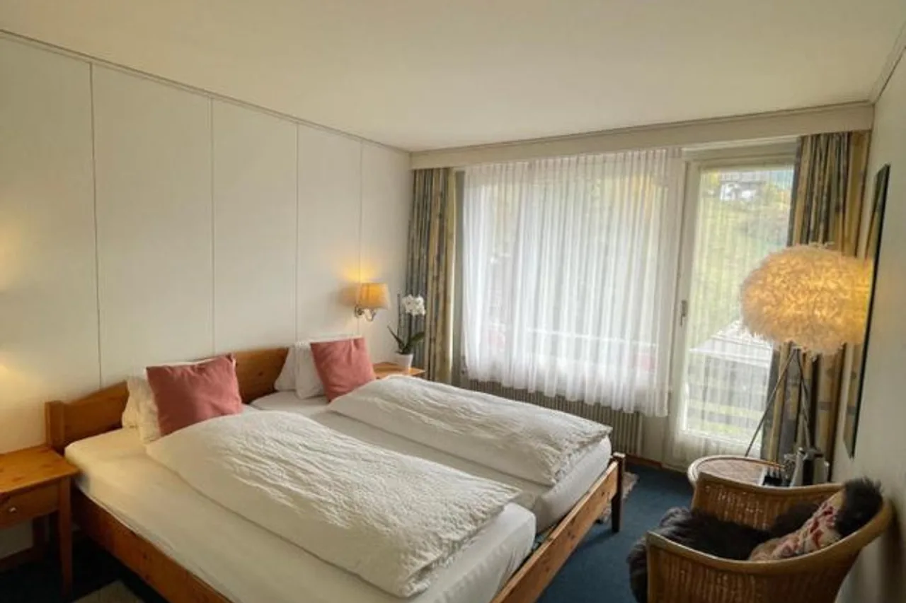 Hotel Schweizerheim — rooms and atmosphere