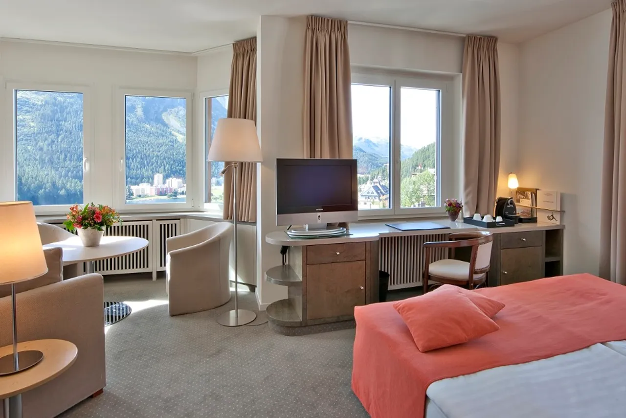 Hotel Schweizerhof St. Moritz — ภาพห้องพักและบรรยากาศ