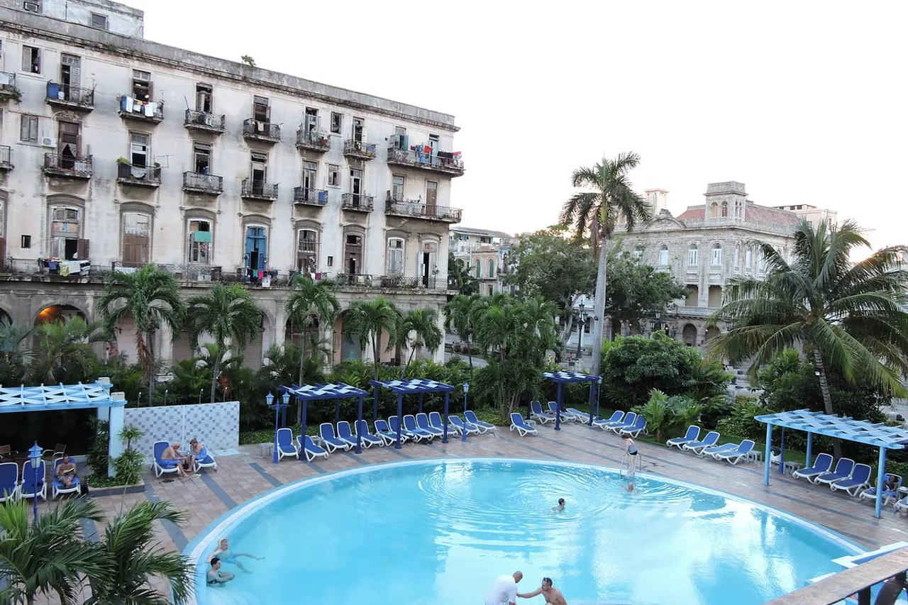 Hotel Sevilla Habana Affiliated by Meliá — rooms and atmosphere