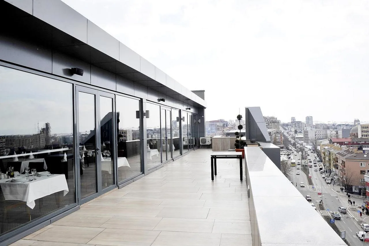 Hotel Sirius — ภาพห้องพักและบรรยากาศ