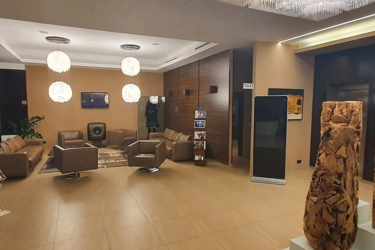 Hotel Sirius — ภาพห้องพักและบรรยากาศ