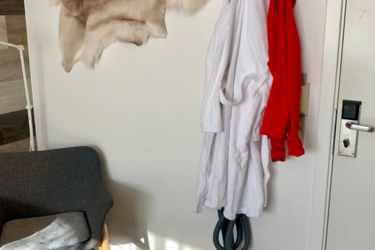 Hotel Sisimiut — ภาพห้องพักและบรรยากาศ