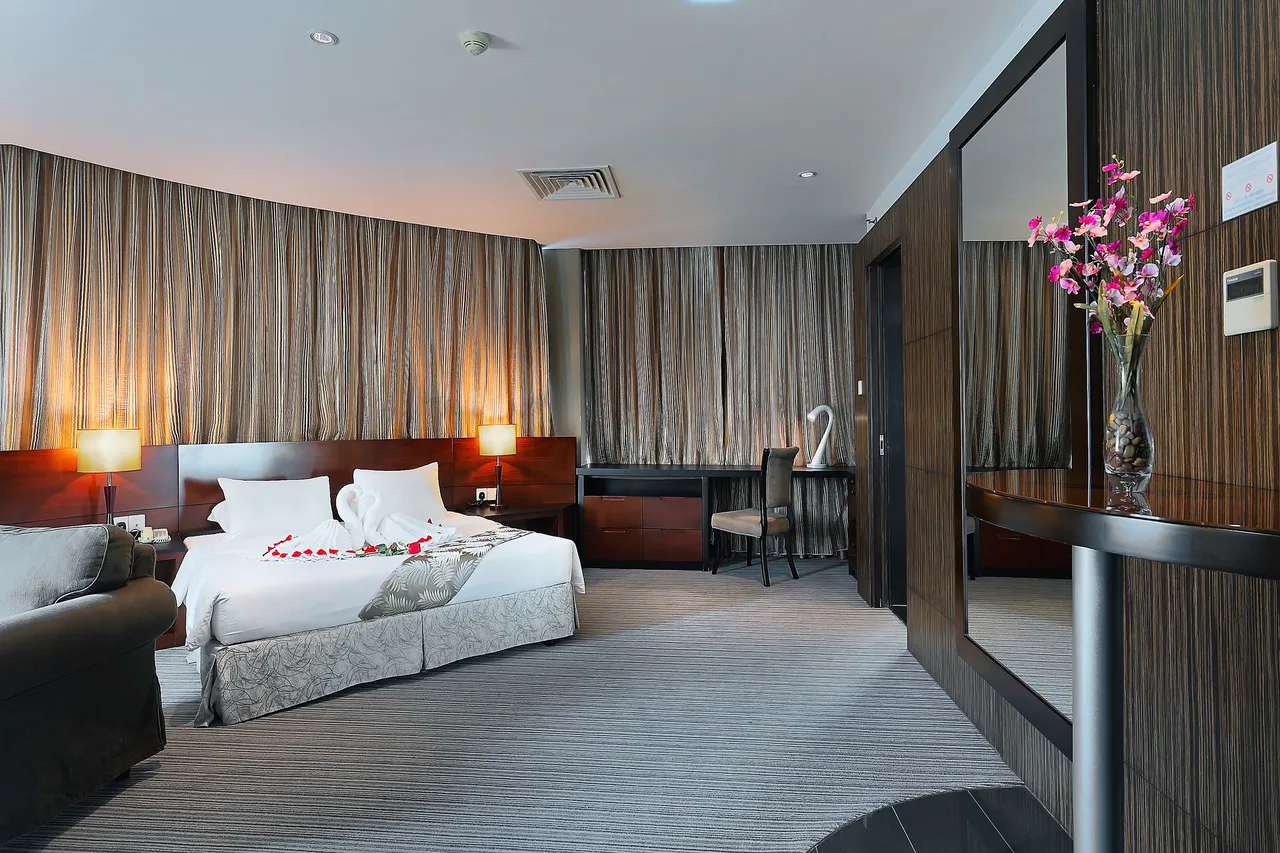 Hotel Sixty3 — rooms and atmosphere
