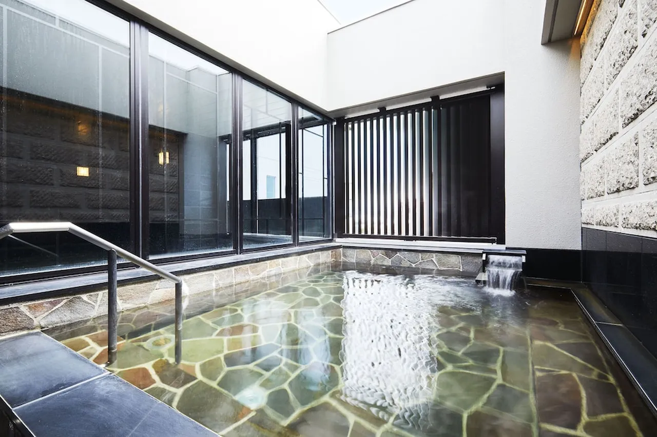 Hotel Sonia Otaru — rooms and atmosphere