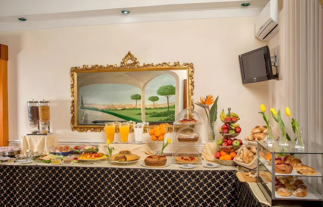 Hotel Sonya — rooms and atmosphere