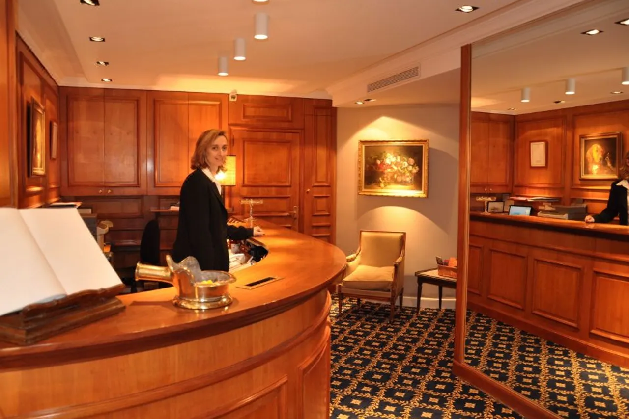 Hotel Splendid Cannes — ภาพห้องพักและบรรยากาศ