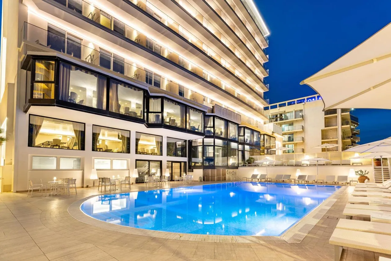 Hotel Sporting Rimini — rooms and atmosphere