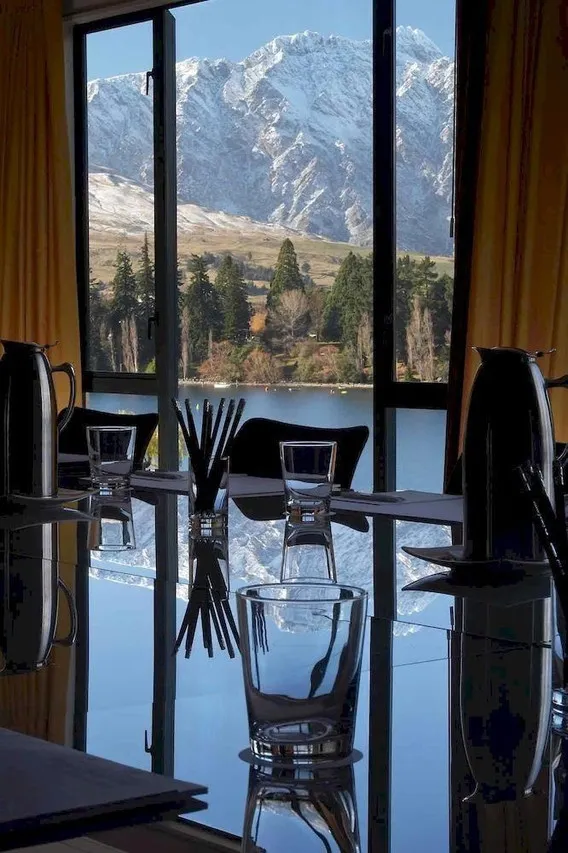 Hotel St Moritz Queenstown – MGallery — rooms and atmosphere