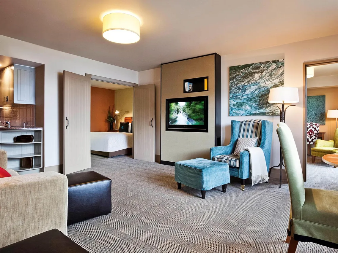 Hotel St Moritz Queenstown – MGallery — rooms and atmosphere