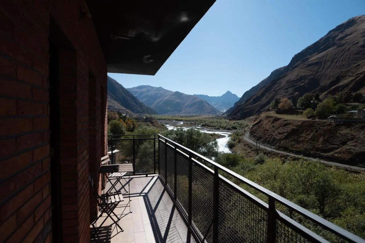 Hotel Stancia Kazbegi — rooms and atmosphere