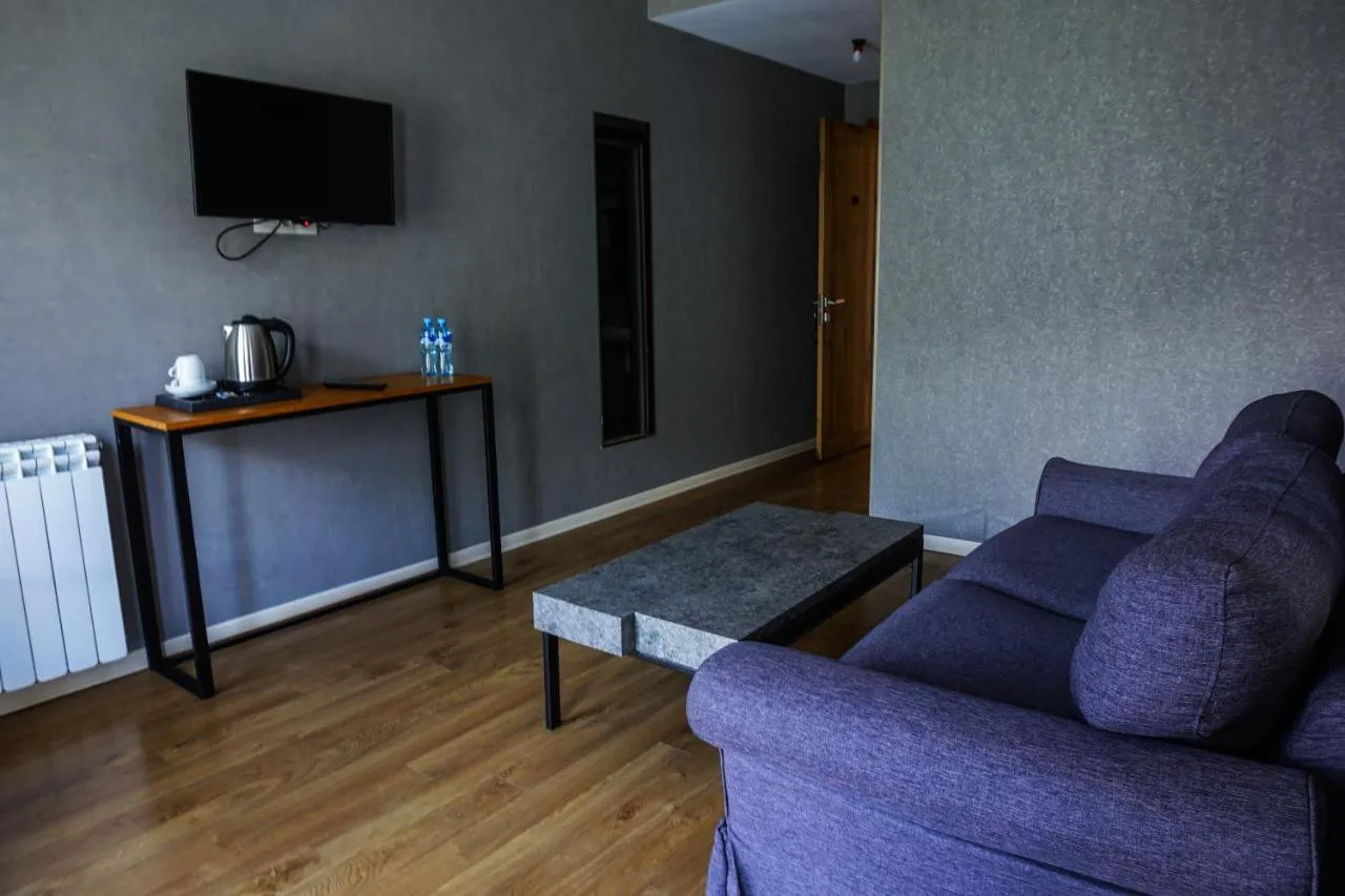 Hotel Stancia Kazbegi — rooms and atmosphere