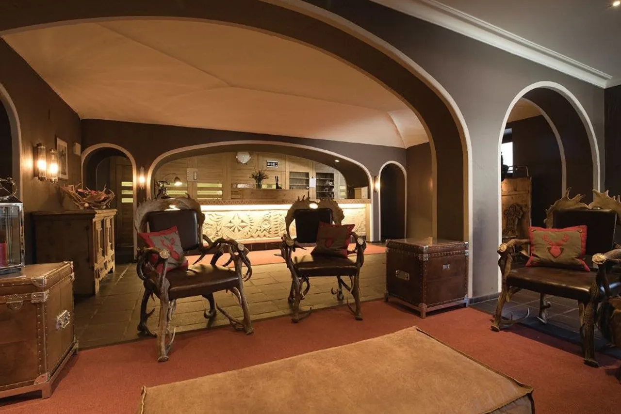 Hotel Steffani — ภาพห้องพักและบรรยากาศ