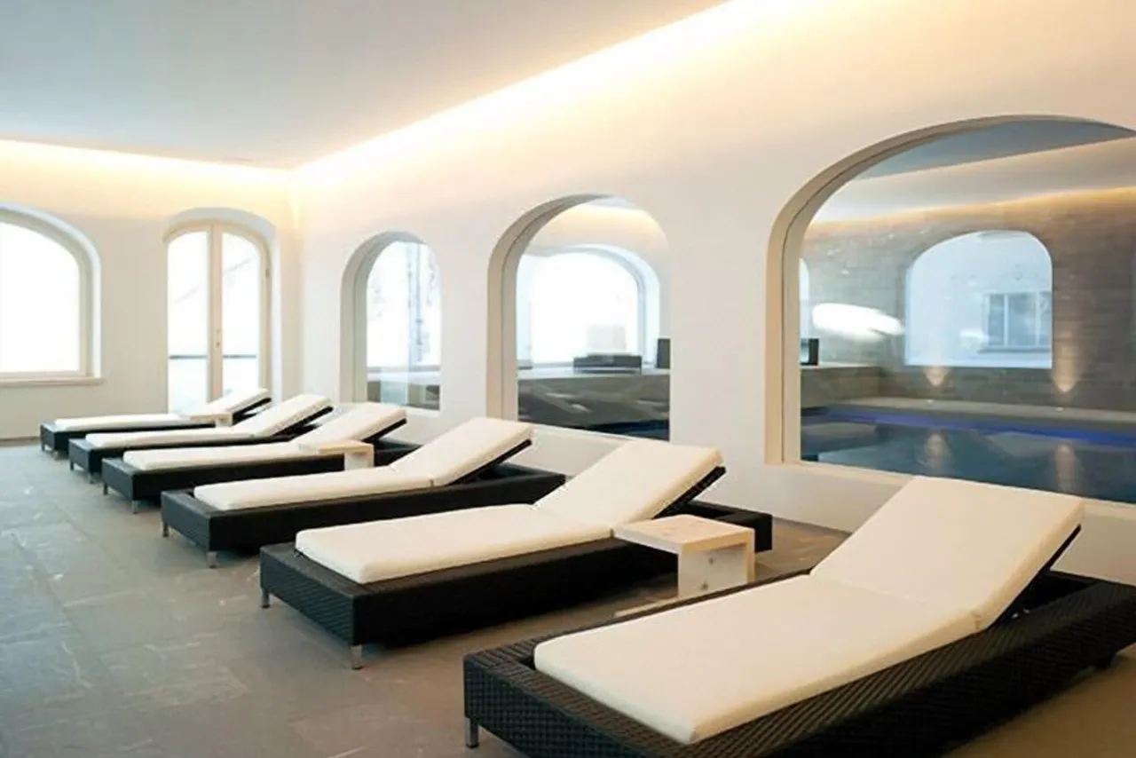 Hotel Steffani — ภาพห้องพักและบรรยากาศ