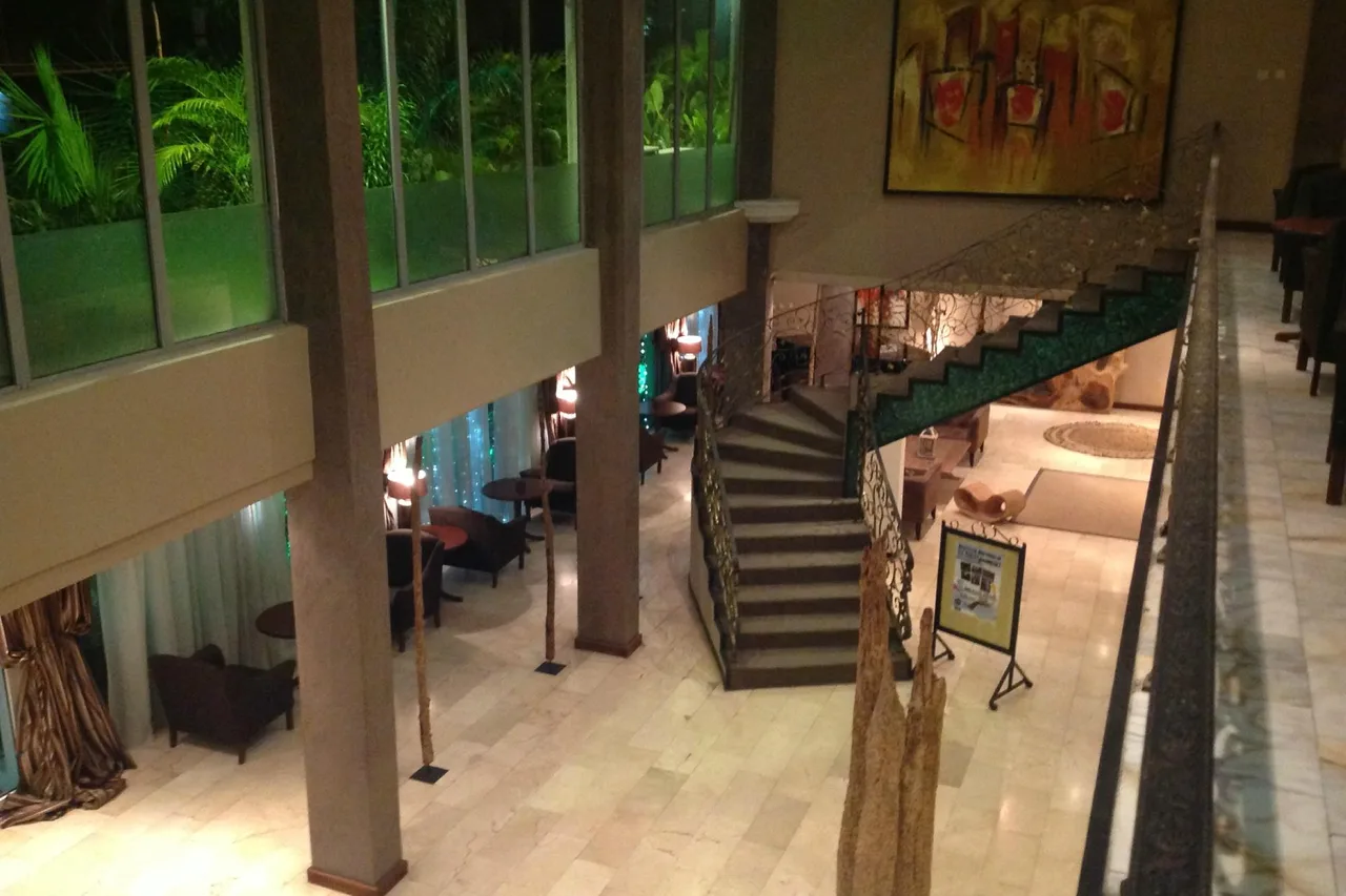 Hotel Sultani — โรงแรมในกินชาซา