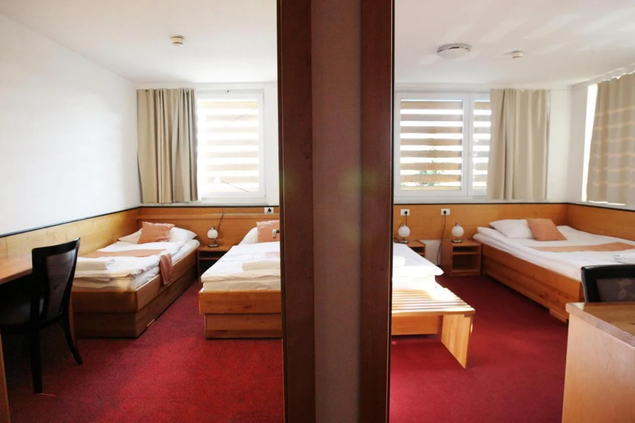 Hotel Tabor Maribor — ภาพห้องพักและบรรยากาศ