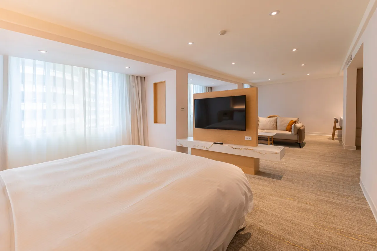 Hotel Tainan — rooms and atmosphere