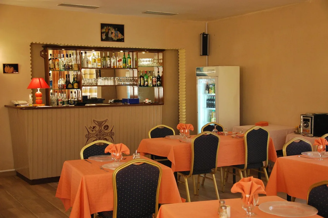 Hôtel Terminus — rooms and atmosphere