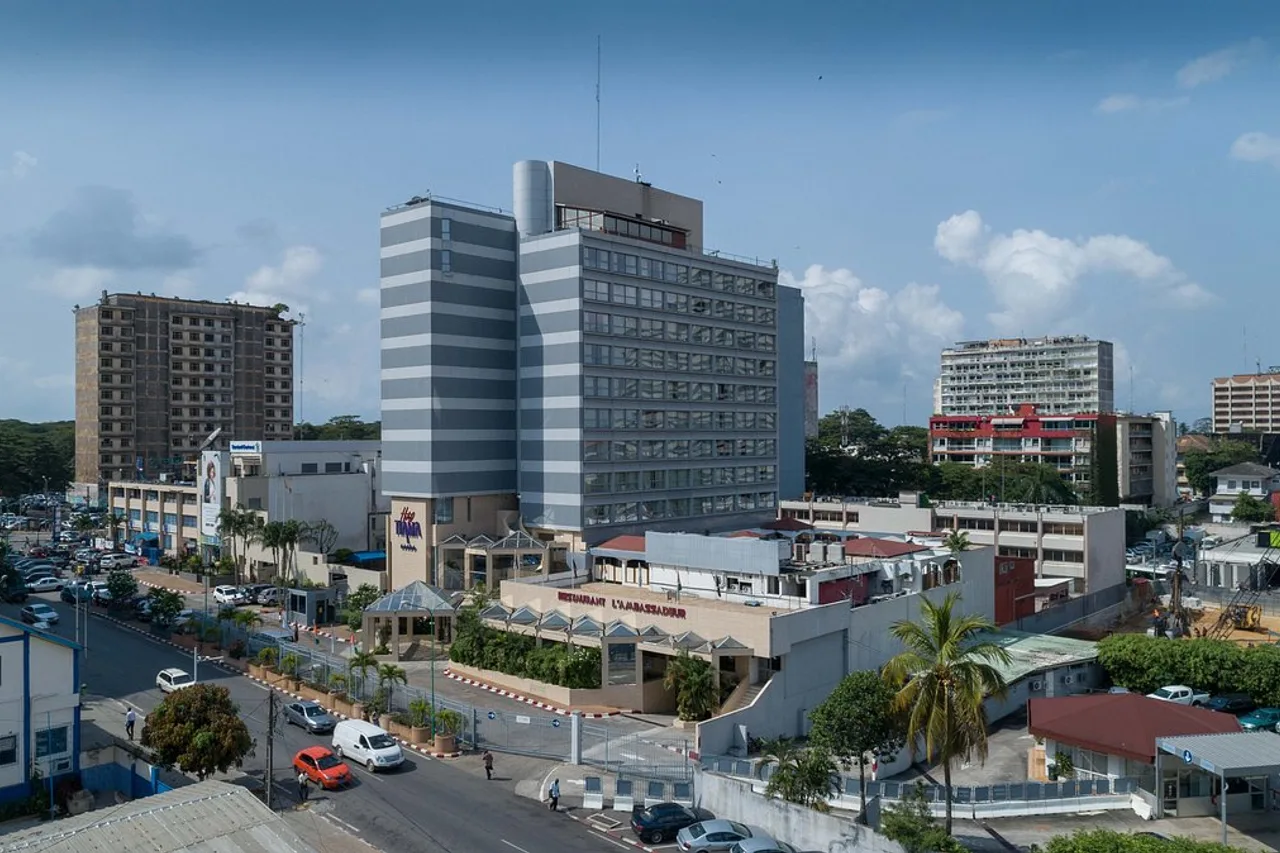 Hôtel Tiama — โรงแรมในอาบีจาน