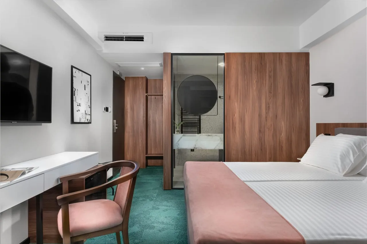 Hotel Tim's — rooms and atmosphere