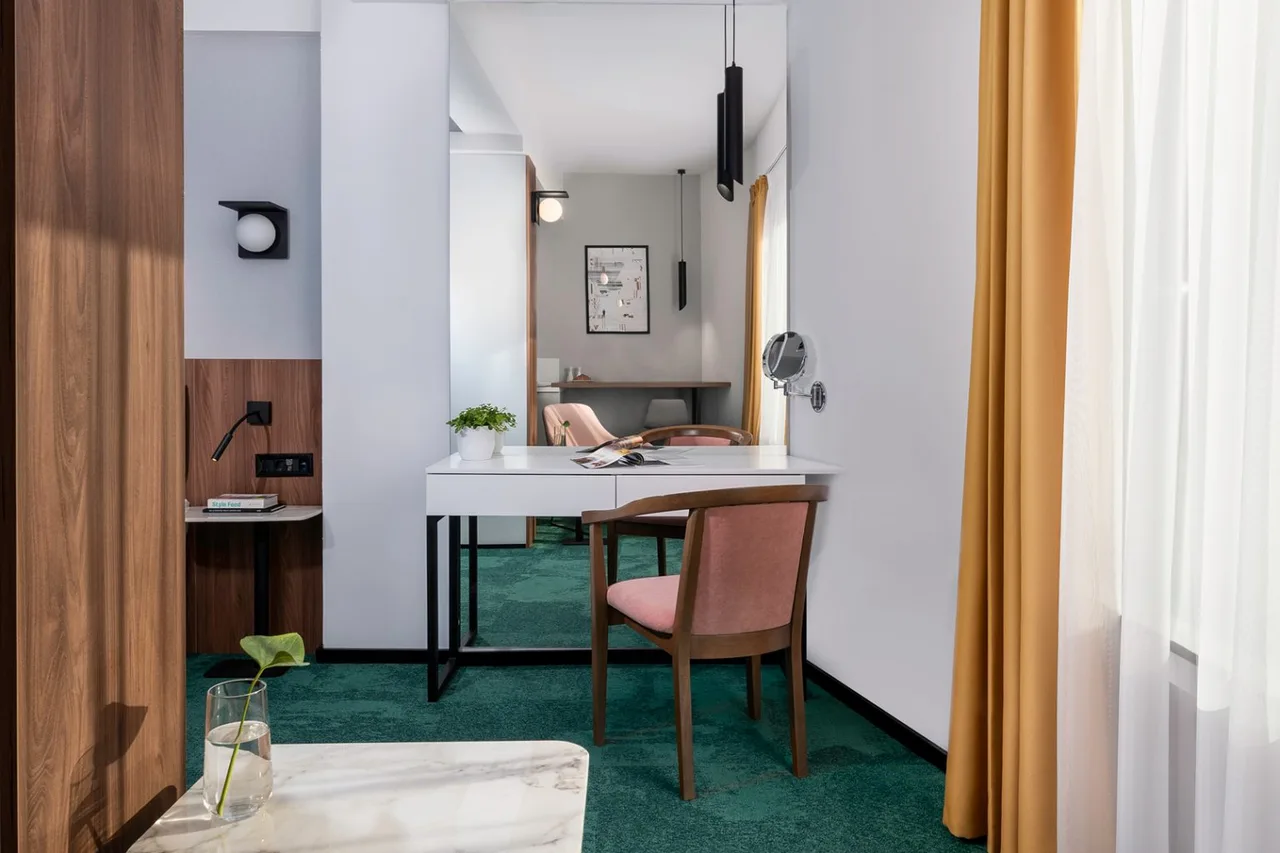 Hotel Tim's — rooms and atmosphere