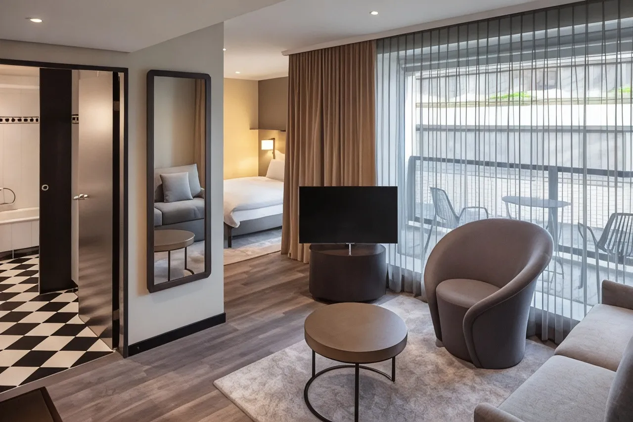 Hotel Victoria Basel — rooms and atmosphere