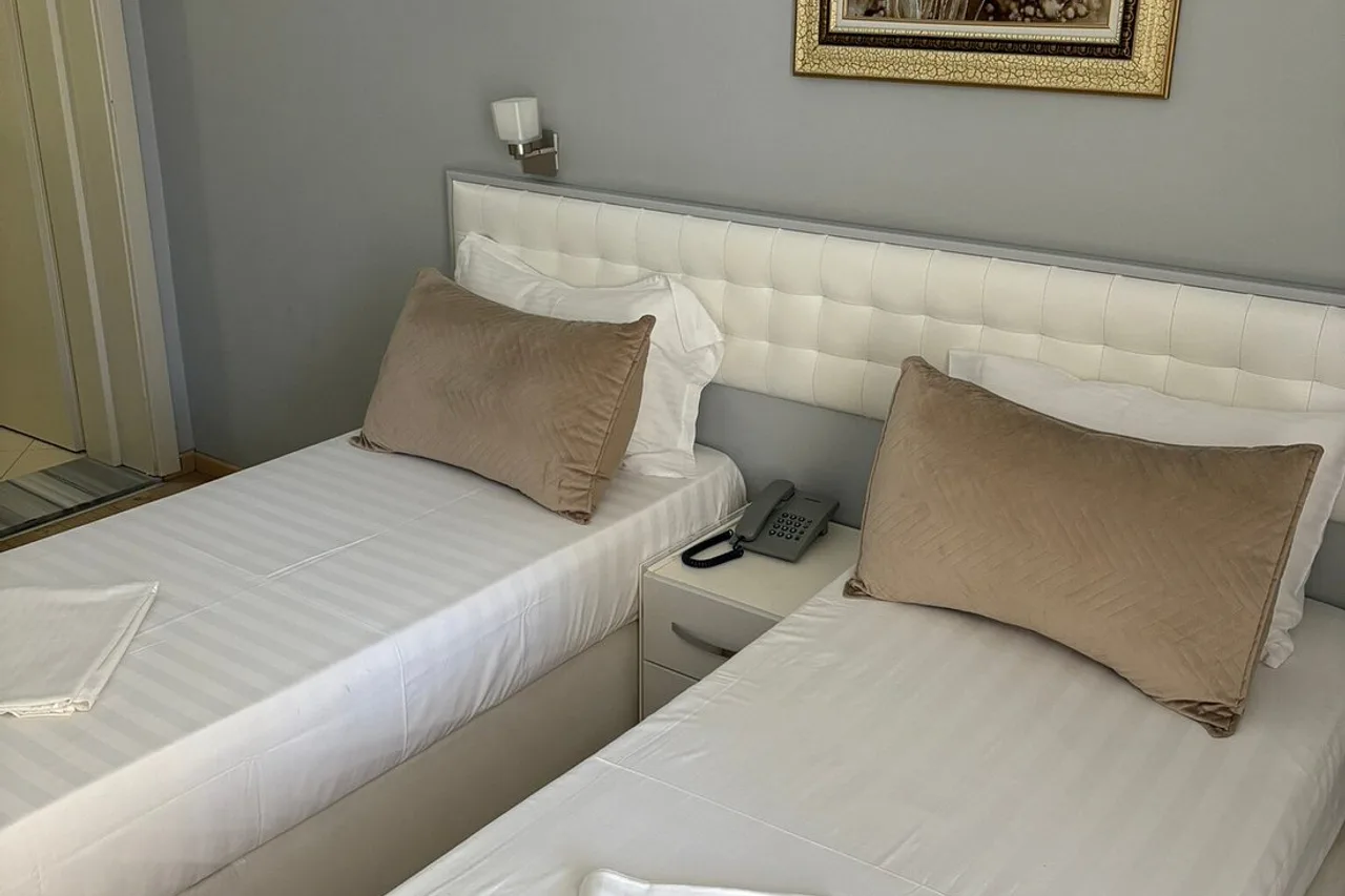 Hotel Boutique Vila Verde City Center — rooms and atmosphere