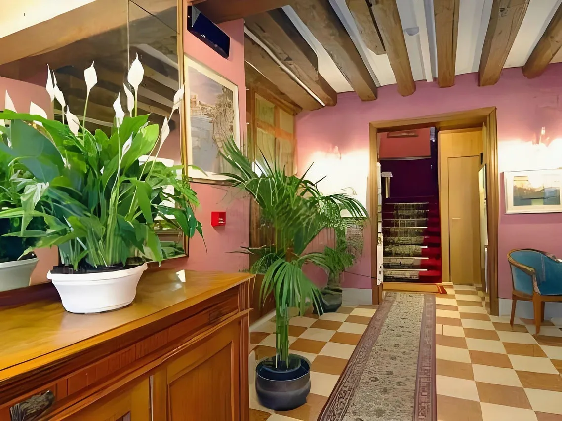 Hotel Villa Rosa — rooms and atmosphere
