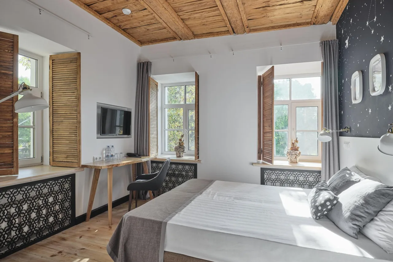 Hotel Volkhov Mini — rooms and atmosphere