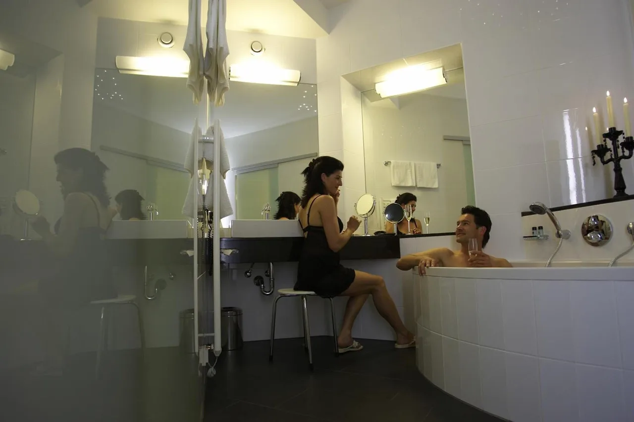 Hotel Weisses Kreuz — ภาพห้องพักและบรรยากาศ