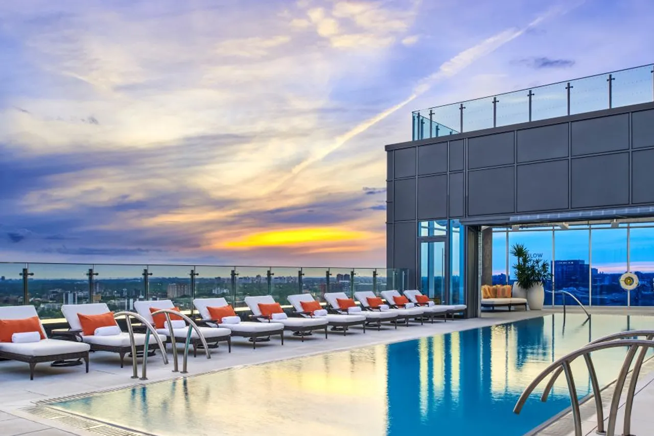 Hotel X Toronto, a Destination by Hyatt Hotel — rooms and atmosphere