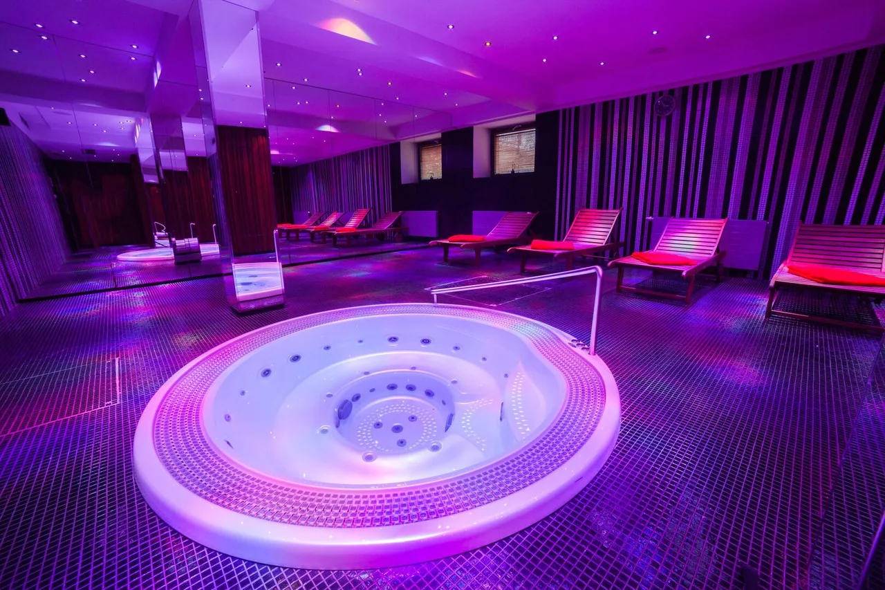 Hotel Yasmin Kosice — ภาพห้องพักและบรรยากาศ