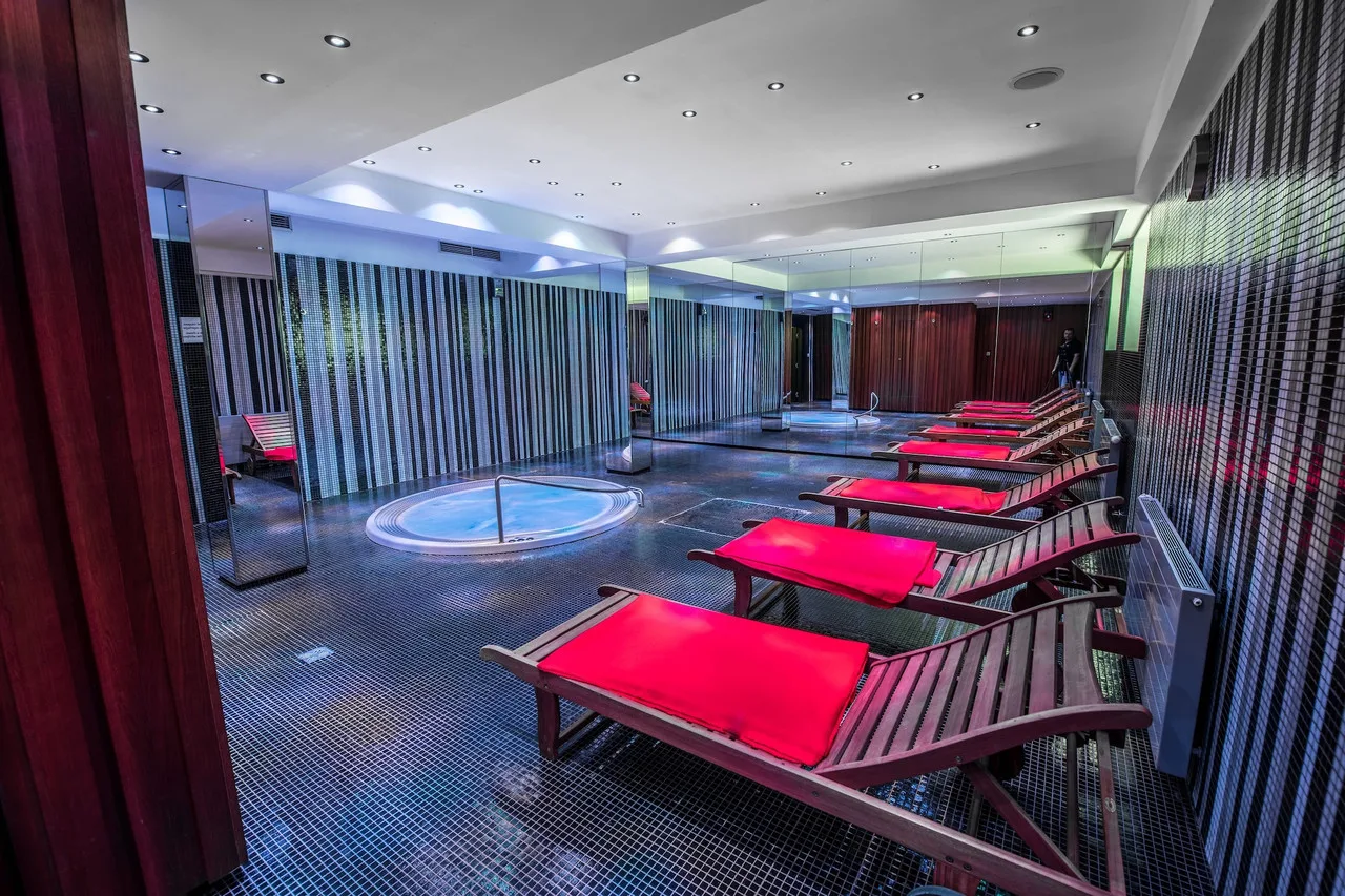 Hotel Yasmin Kosice — ภาพห้องพักและบรรยากาศ