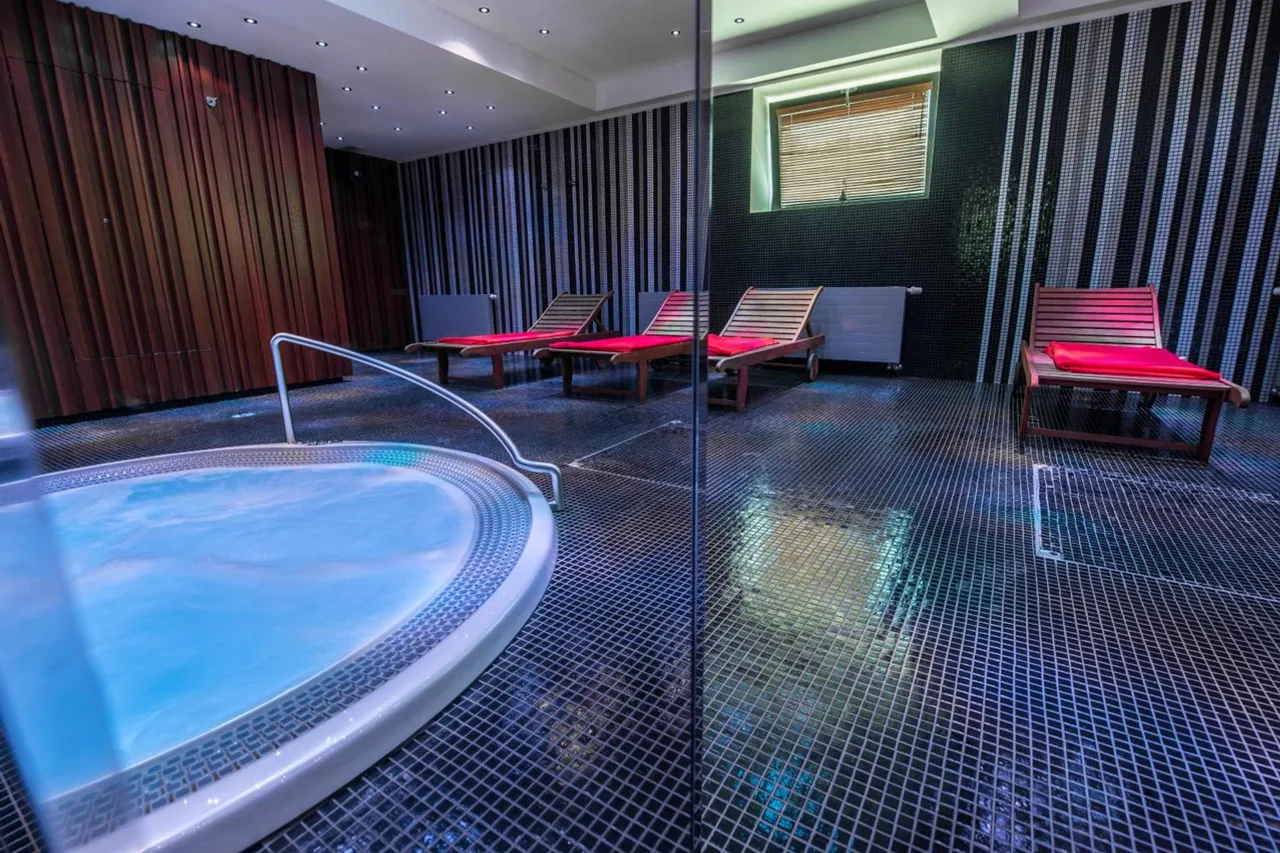 Hotel Yasmin Kosice — ภาพห้องพักและบรรยากาศ