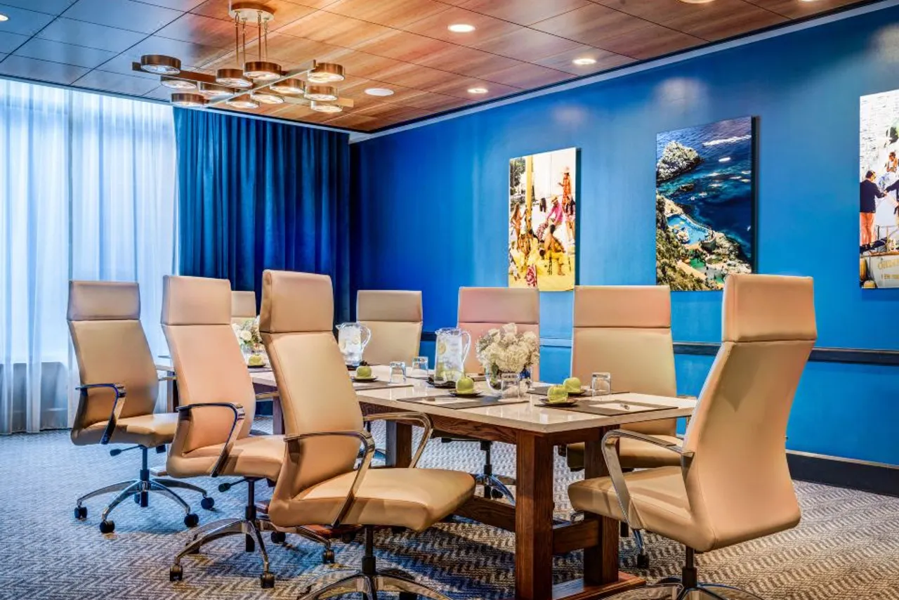 Hotel ZaZa Houston Memorial City — ภาพห้องพักและบรรยากาศ