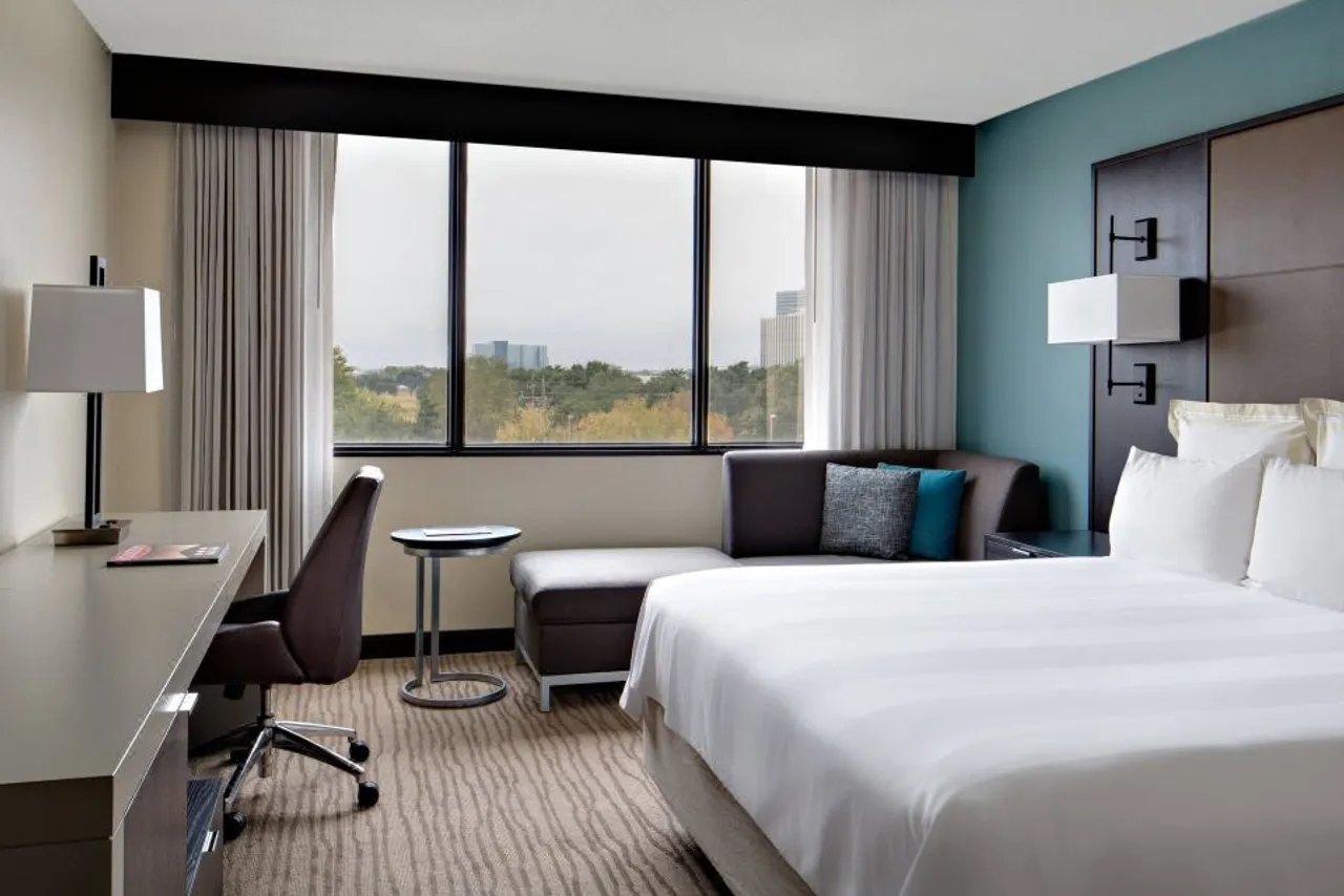 Houston Marriott Westchase — ภาพห้องพักและบรรยากาศ